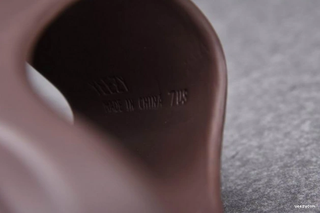 Slide Yeezy Soot G55495 Adidas 1207